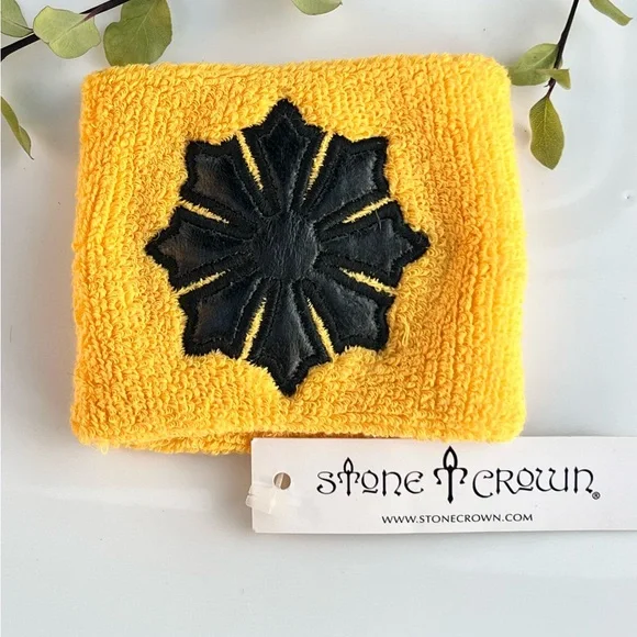 Yellow and Black Wristband - Picture 1 of 3